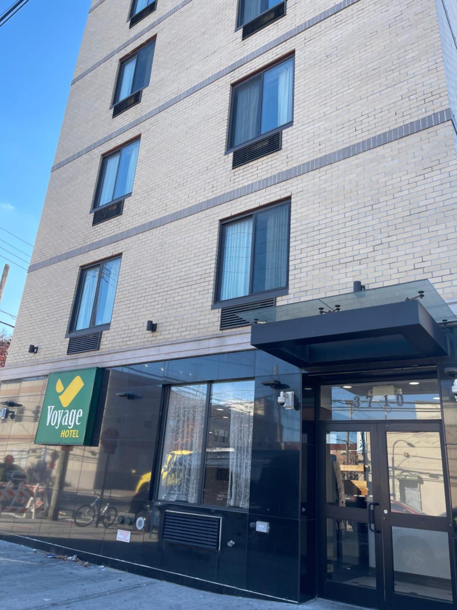 Voyage Hotel New York Exterior photo